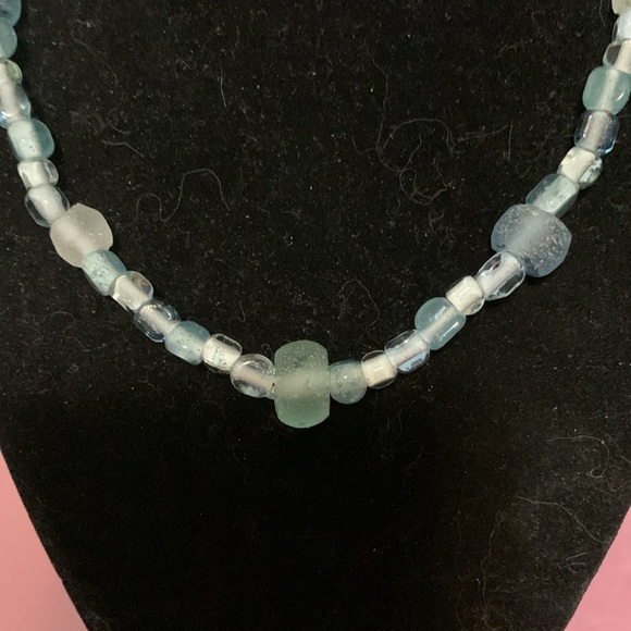 Beautiful blue necklace, 18” - Picture 3 of 6